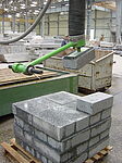 Vakuumheber der Firma AERO-LIFT fuer Beton und Stein beim Einsatz