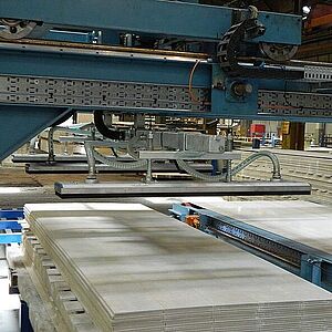 Area gripper at a stacking line