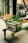 Vacuum lifter of the company AERO-LIFT in the electrical industry for printers