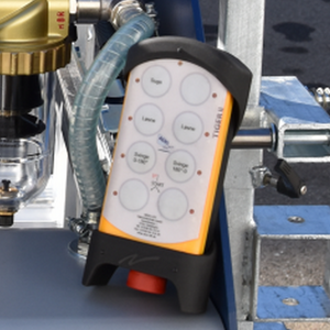 Detailed view of the operating elements of the vacuum lifter CLAD-TURN