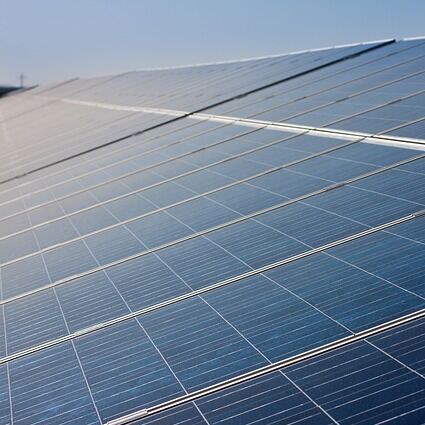 Transport goods solar panels on the vacuum lifter homepage AERO-LIFT