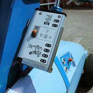 Detailed view of the operation of the mobile vacuum lifting device CLAD-LIFT