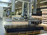 Vacuum systems when lifting metal plates in a production facility