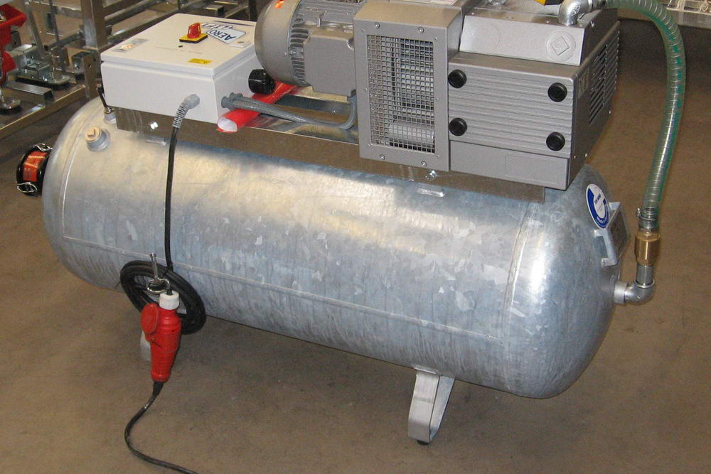 Detail picture of vacuum accumulator from vacuum center accumulator and vacuum components