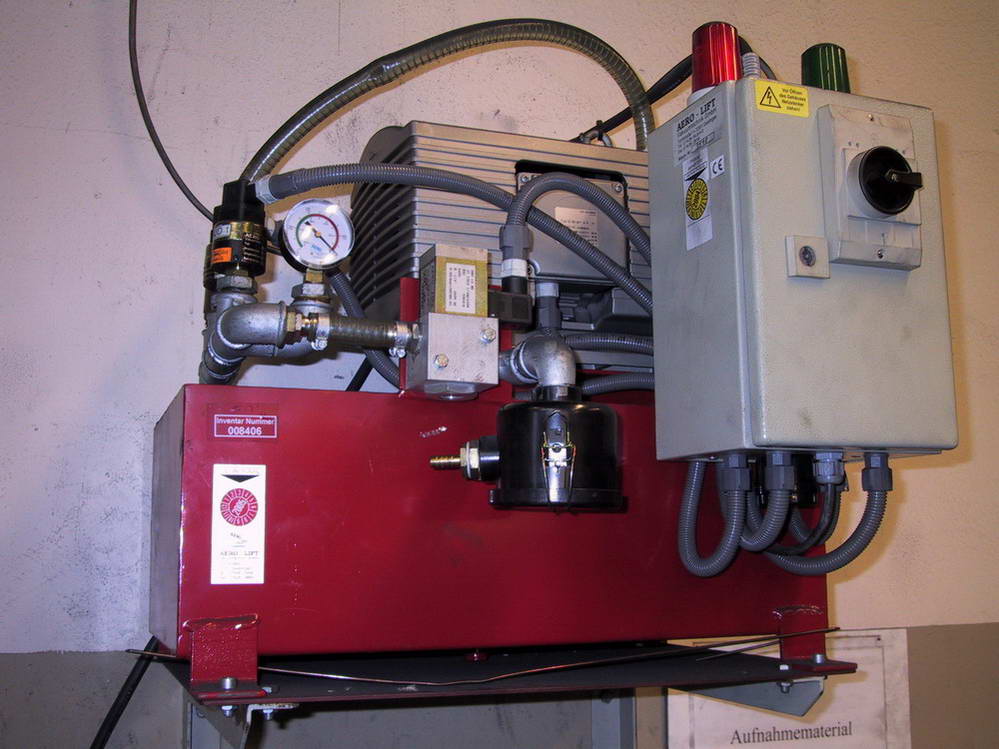 Detail picture of vacuum accumulator from vacuum center accumulator and vacuum components